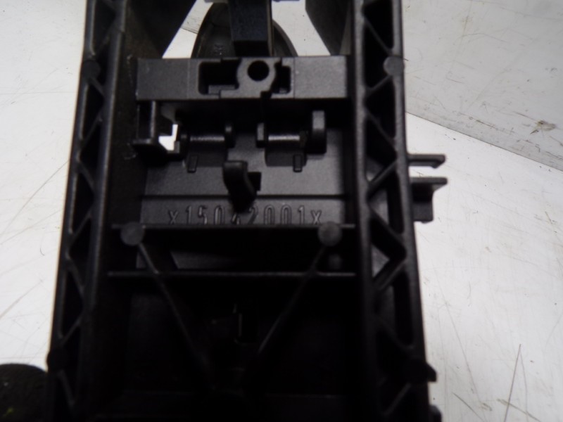 Recambio de maneta exterior delantera derecha para infiniti q30 1.6 16v cat referencia OEM IAM  806105DM0A 