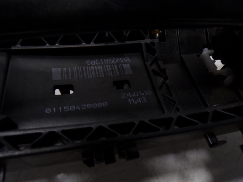 Recambio de maneta exterior delantera derecha para infiniti q30 1.6 16v cat referencia OEM IAM  806105DM0A 