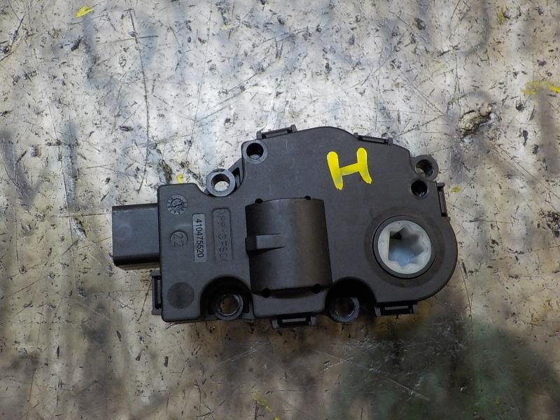 Recambio de motor apertura trampillas climatizador para bmw serie 3 berlina (e90) 320d referencia OEM IAM 64119321034  