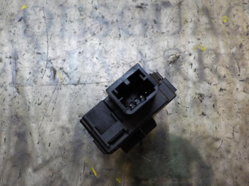 Recambio de motor apertura trampillas climatizador para bmw serie 3 berlina (e90) 320d referencia OEM IAM 64119321034  