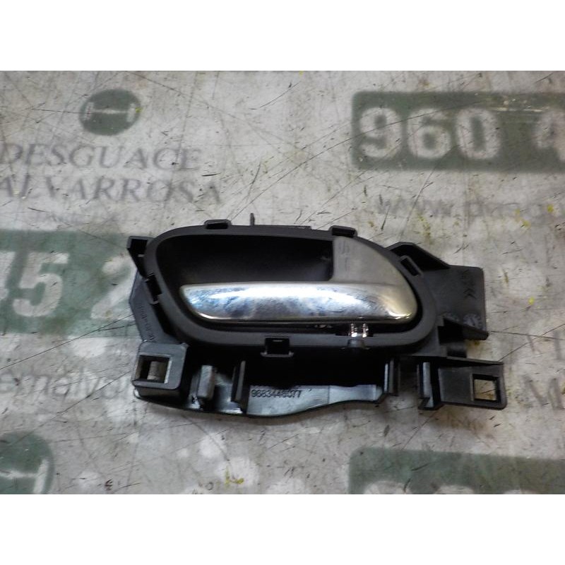 Recambio de maneta interior delantera derecha para peugeot 3008 1.6 hdi fap referencia OEM IAM   