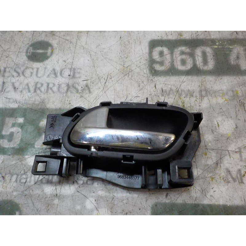 Recambio de maneta interior delantera izquierda para peugeot 3008 1.6 hdi fap referencia OEM IAM   