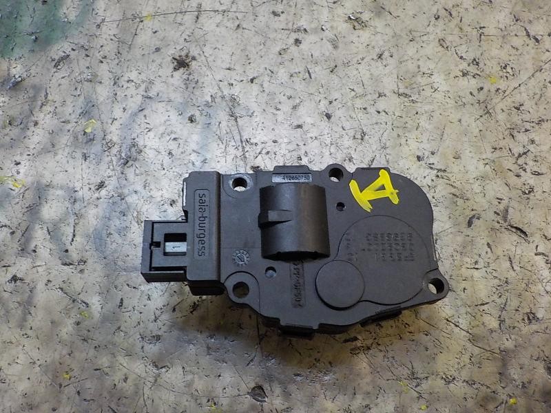 Recambio de motor apertura trampillas climatizador para bmw serie 3 berlina (e90) 320d referencia OEM IAM 64119321034  