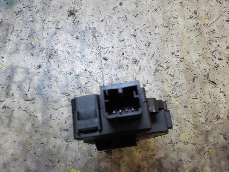 Recambio de motor apertura trampillas climatizador para bmw serie 3 berlina (e90) 320d referencia OEM IAM 64119321034  