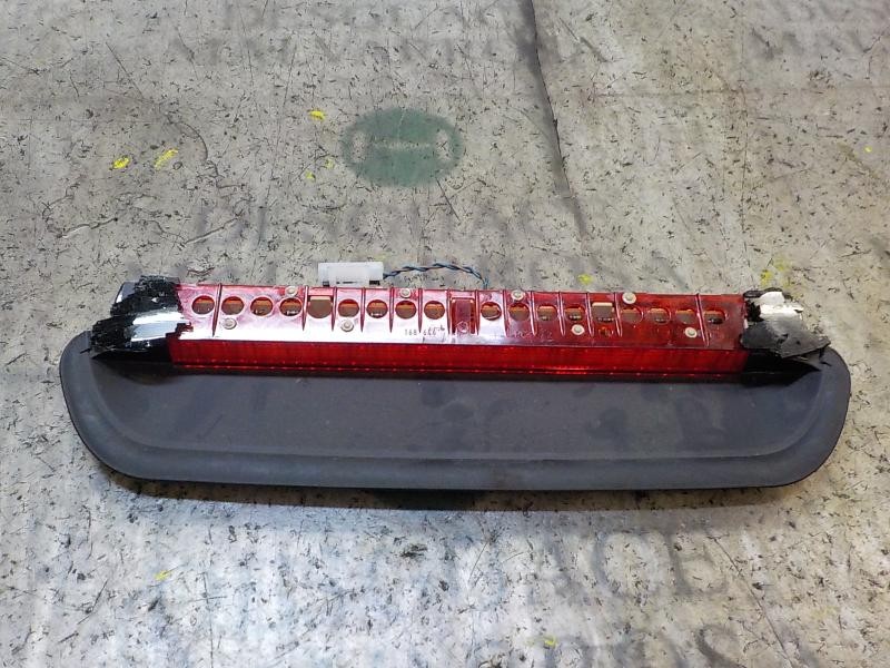 Recambio de piloto trasero central para bmw serie 3 berlina (e90) 320d referencia OEM IAM 63257145519  