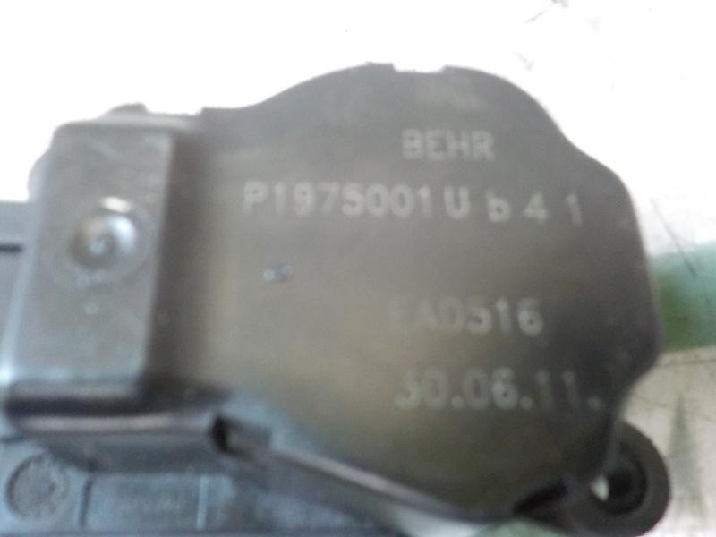 Recambio de motor apertura trampillas climatizador para peugeot 3008 1.6 hdi fap referencia OEM IAM   