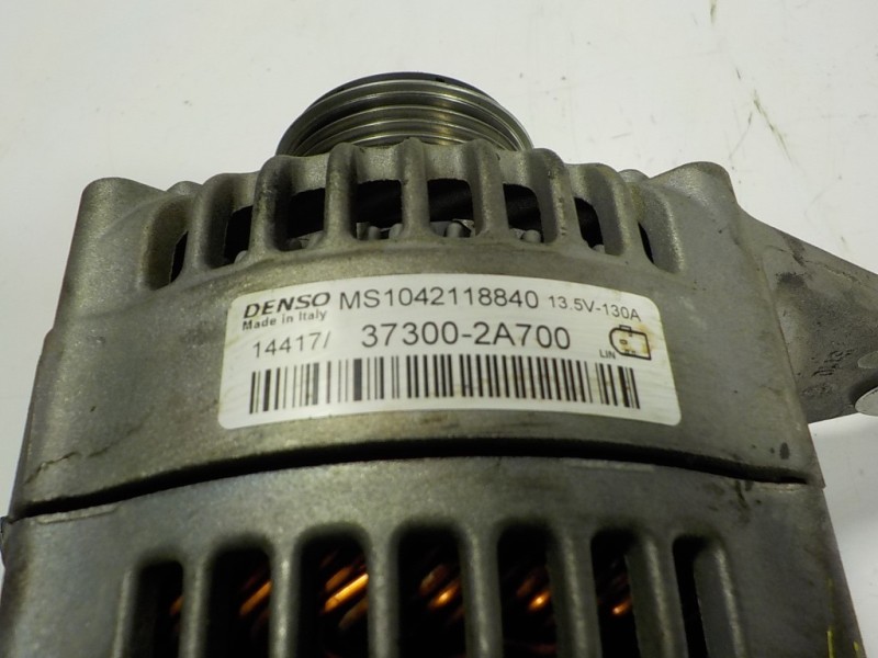 Recambio de alternador para hyundai tucson 1.7 crdi cat referencia OEM IAM 373002A700 373002A700 