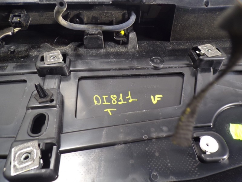 Recambio de aleron trasero para renault captur 0.9 tce referencia OEM IAM 960306591R  