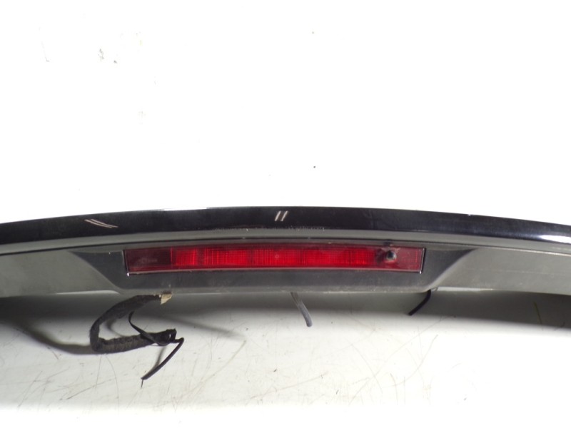 Recambio de aleron trasero para renault captur 0.9 tce referencia OEM IAM 960306591R  