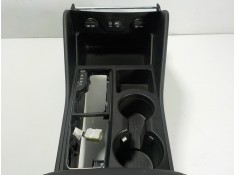 Recambio de apoyabrazos central para hyundai tucson 1.7 crdi cat referencia OEM IAM 84660D7000TRZ M84611D7000TRZ  2