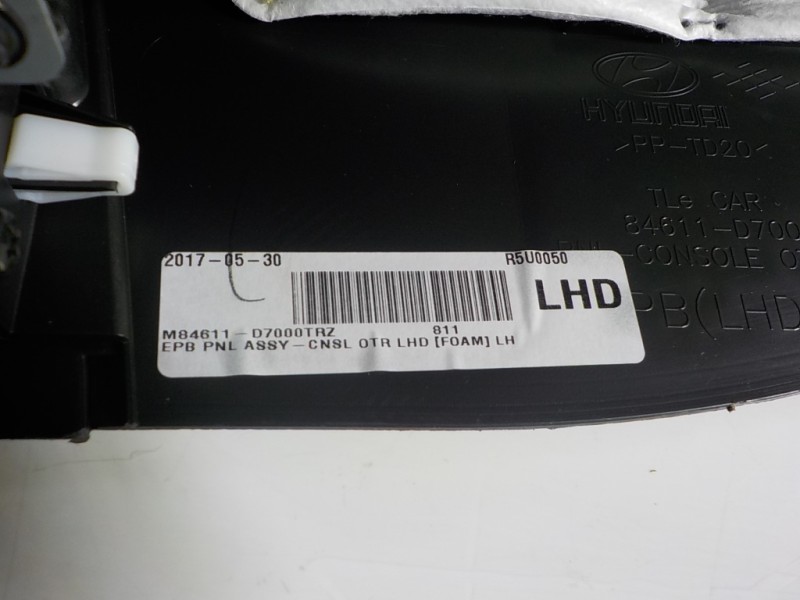 Recambio de apoyabrazos central para hyundai tucson 1.7 crdi cat referencia OEM IAM 84660D7000TRZ M84611D7000TRZ 