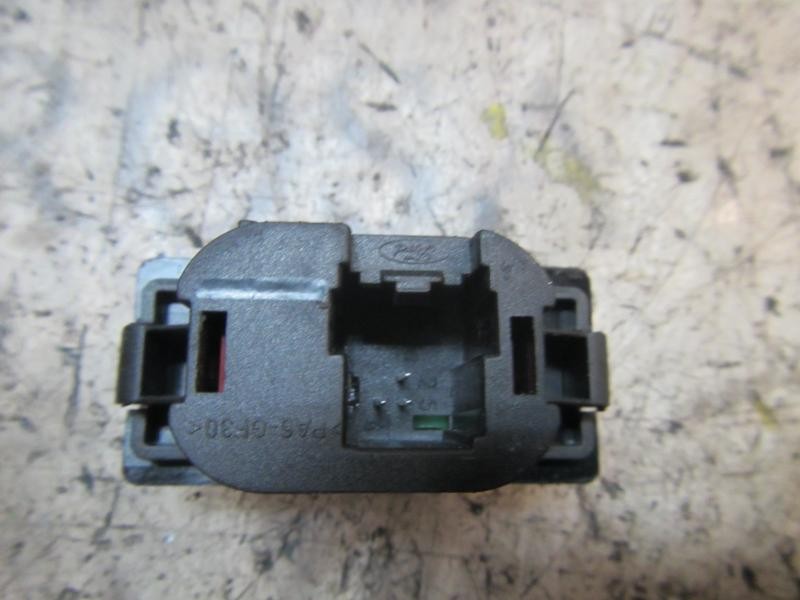 Recambio de warning para ford transit caja cerrada ´06 2.3 16v cat referencia OEM IAM   