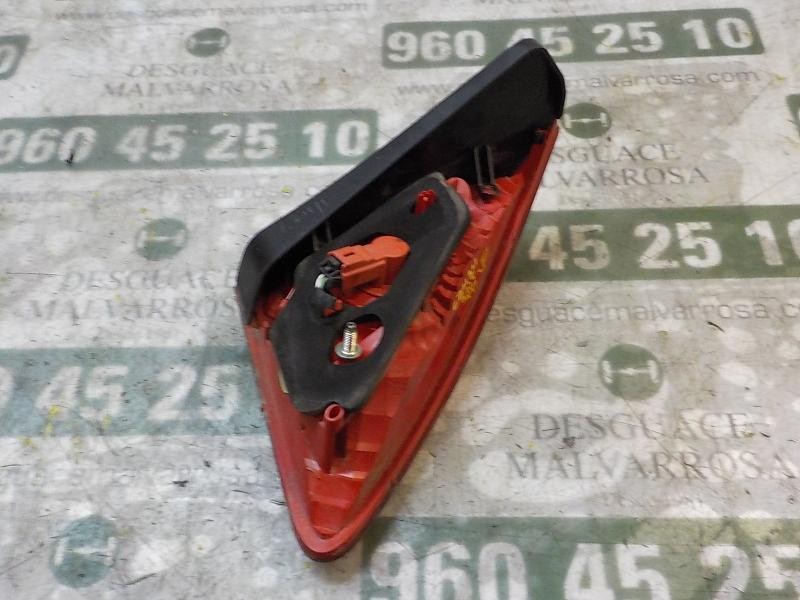 Recambio de piloto trasero derecho interior para peugeot 3008 1.6 hdi fap referencia OEM IAM   