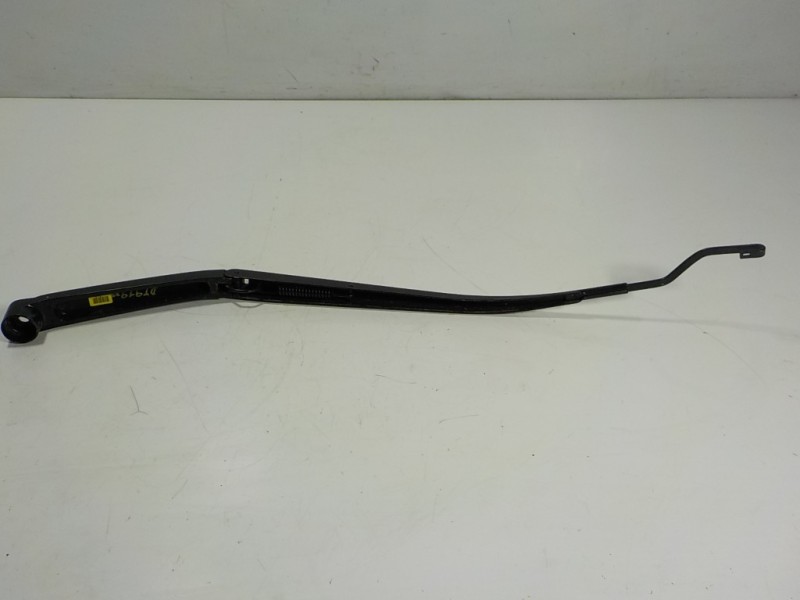 Recambio de brazo limpia delantero derecho para hyundai tucson 1.7 crdi cat referencia OEM IAM 98321D3000  