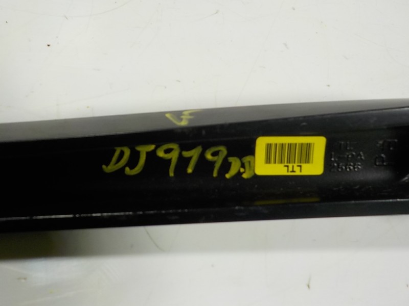 Recambio de brazo limpia delantero derecho para hyundai tucson 1.7 crdi cat referencia OEM IAM 98321D3000  