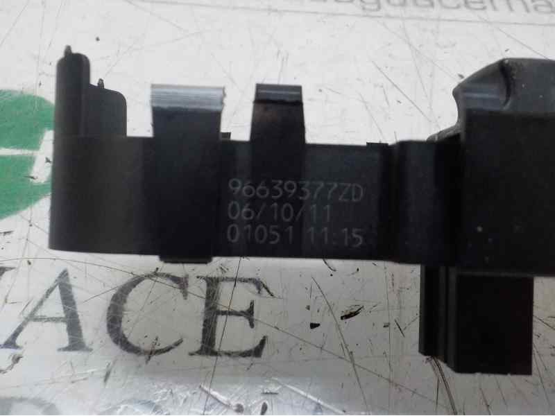 Recambio de mando elevalunas delantero derecho para citroën c4 grand picasso millenium referencia OEM IAM 6554YG 96639377ZD 