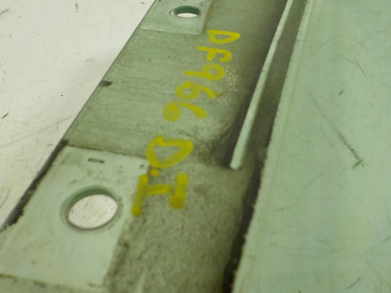 Recambio de cristal puerta delantero izquierdo para mazda 2 berlina (dy) 1.4 diesel cat referencia OEM IAM   