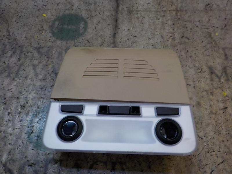 Recambio de piloto interior para bmw serie 3 berlina (e90) 320d referencia OEM IAM 61319225476  