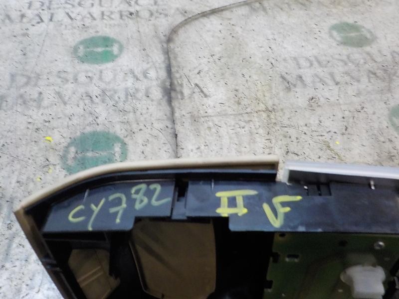 Recambio de piloto interior para bmw serie 3 berlina (e90) 320d referencia OEM IAM 61319225476  