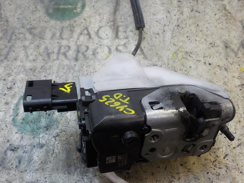 Recambio de cerradura puerta trasera derecha para citroën c3 1.6 16v hdi referencia OEM IAM 9138AF  