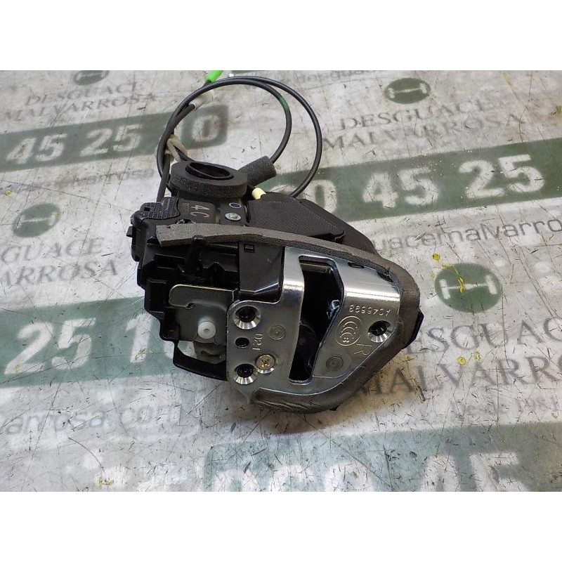 Recambio de cerradura puerta trasera derecha para toyota rav 4 2.0 d-4d cat referencia OEM IAM 6905033120  