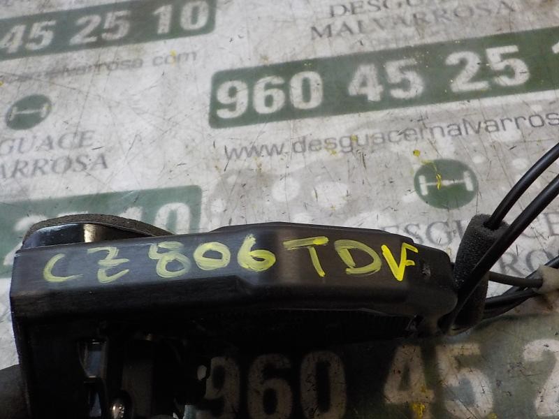 Recambio de cerradura puerta trasera derecha para toyota rav 4 2.0 d-4d cat referencia OEM IAM 6905033120  