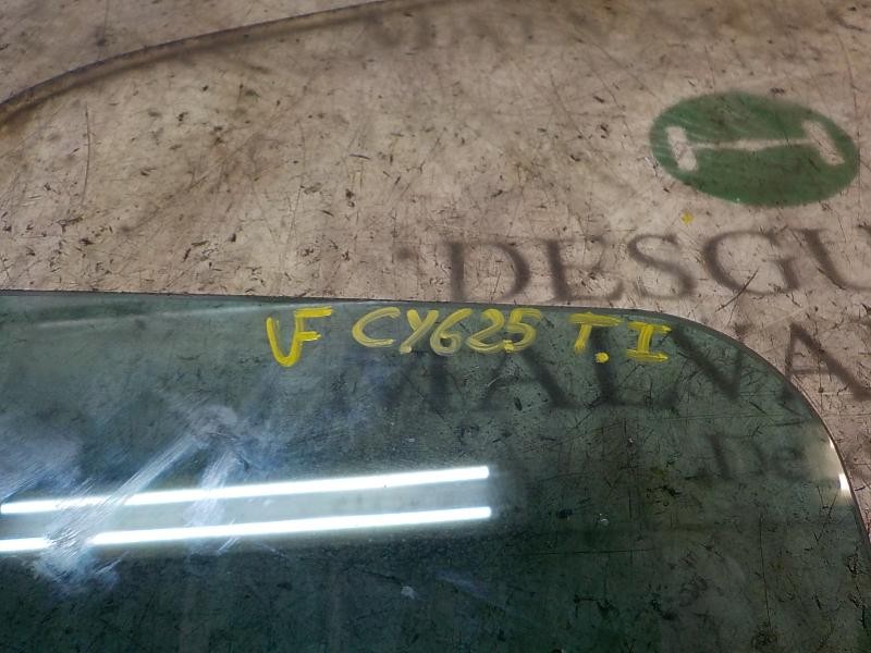 Recambio de cristal puerta trasero izquierdo para citroën c3 1.6 16v hdi referencia OEM IAM 9203KG  