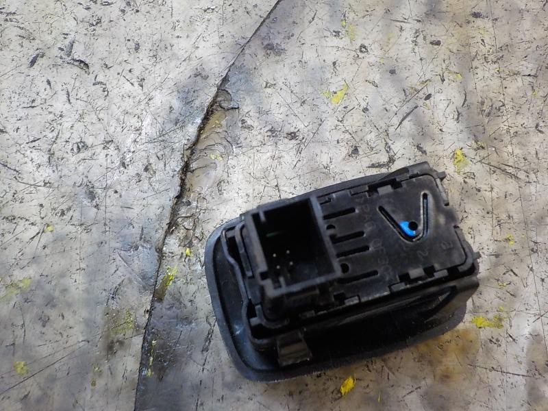 Recambio de mando elevalunas trasero derecho para citroën c3 1.6 16v hdi referencia OEM IAM 6490CJ  