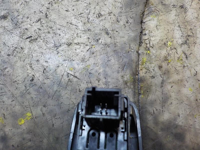 Recambio de mando elevalunas trasero izquierdo para citroën c3 1.6 16v hdi referencia OEM IAM 6490CJ  