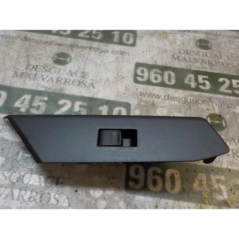 Recambio de mando elevalunas delantero derecho para toyota rav 4 2.0 d-4d cat referencia OEM IAM 8481052030  