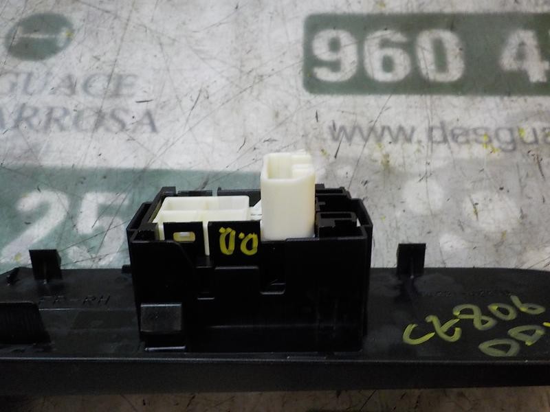 Recambio de mando elevalunas delantero derecho para toyota rav 4 2.0 d-4d cat referencia OEM IAM 8481052030  