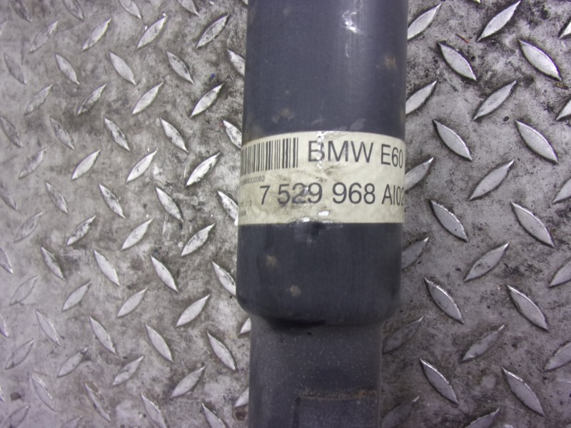 Recambio de transmision central para bmw serie 5 berlina (e60) 3.0 24v cat referencia OEM IAM 26107573575 7529968 