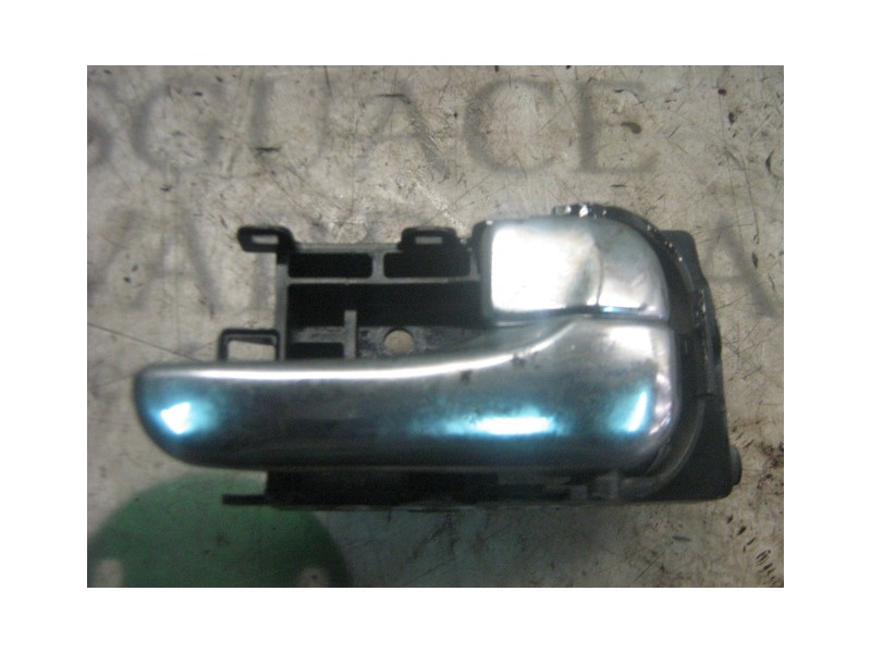 Recambio de maneta interior delantera derecha para nissan primera berlina (p11) comfort referencia OEM IAM   