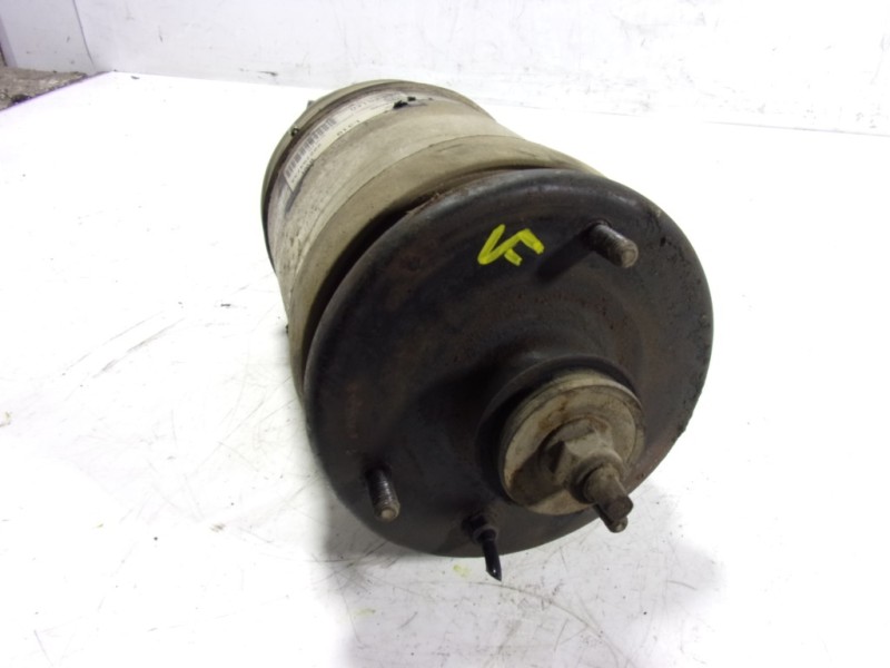 Recambio de amortiguador trasero derecho para land rover discovery 4 tdv6 se referencia OEM IAM LR014195  