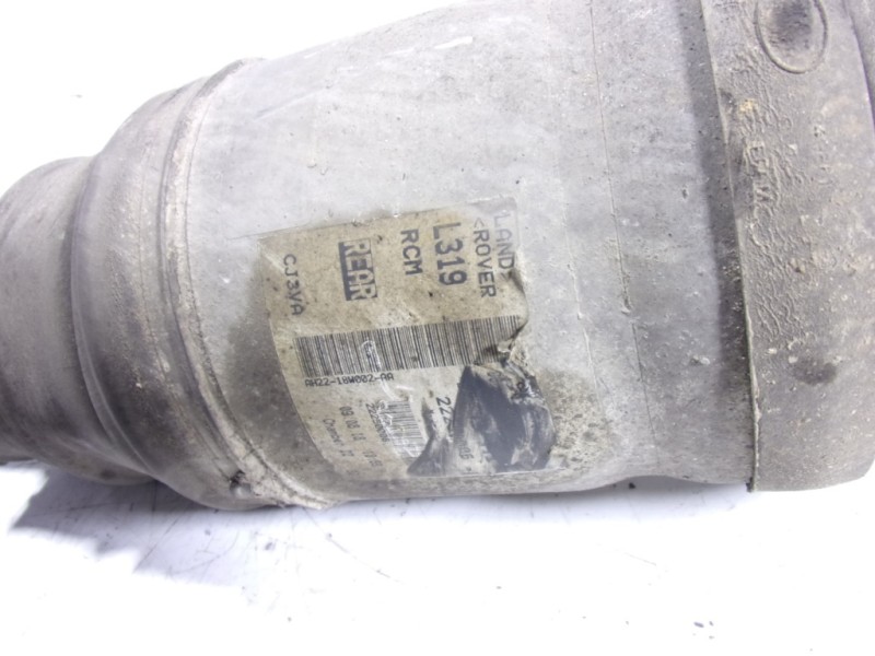 Recambio de amortiguador trasero izquierdo para land rover discovery 4 tdv6 se referencia OEM IAM LR014195  