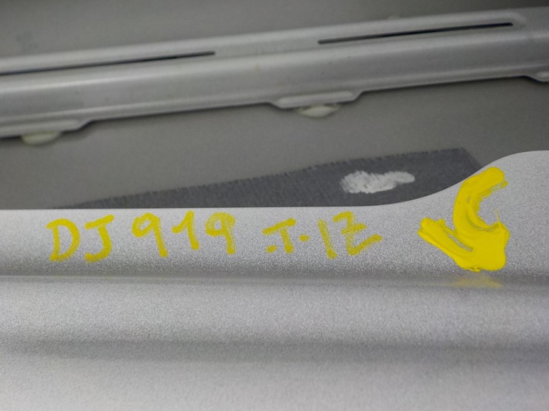 Recambio de puerta trasera izquierda para hyundai tucson 1.7 crdi cat referencia OEM IAM 77003D7000  