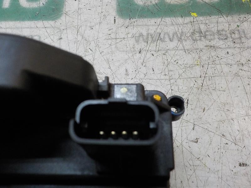 Recambio de cerradura puerta delantera derecha para renault megane iii berlina 5 p expression referencia OEM IAM   