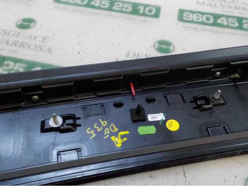 Recambio de piloto trasero central para audi q5 (8r) 2.0 16v tdi referencia OEM IAM 8R0945097  