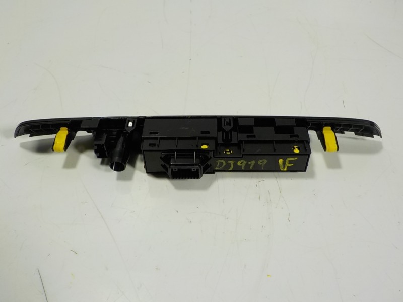 Recambio de warning para hyundai tucson 1.7 crdi cat referencia OEM IAM 93700D7100BLH 93700D7100 