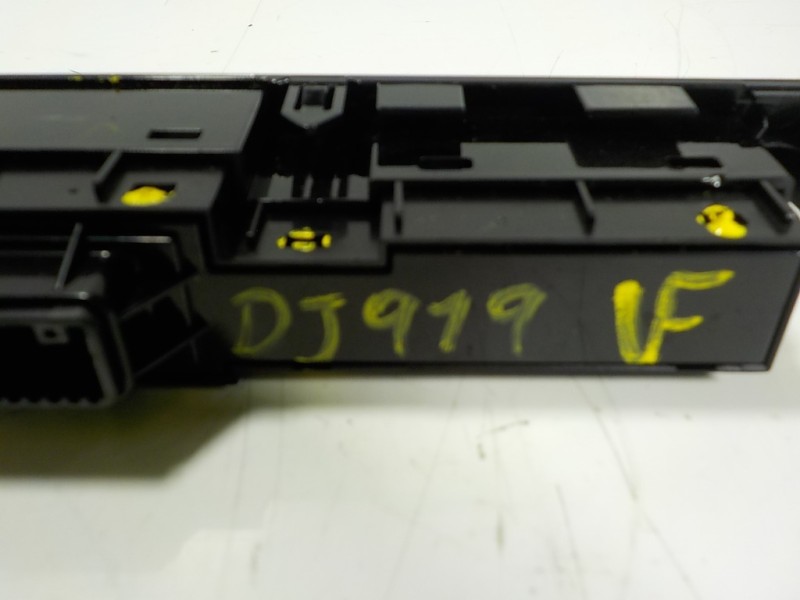 Recambio de warning para hyundai tucson 1.7 crdi cat referencia OEM IAM 93700D7100BLH 93700D7100 