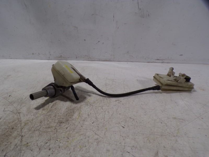 Recambio de bomba freno para peugeot 3008 1.6 blue-hdi fap referencia OEM IAM 4601T1  