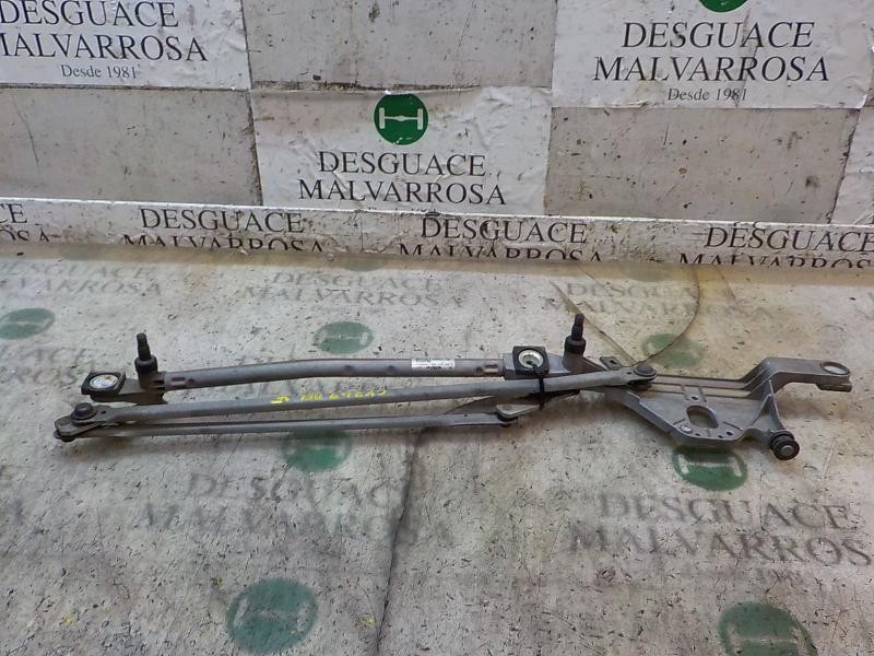 Recambio de articulacion limpia delantero para ford focus lim. (cb4) 1.6 tdci cat referencia OEM IAM 1704580  