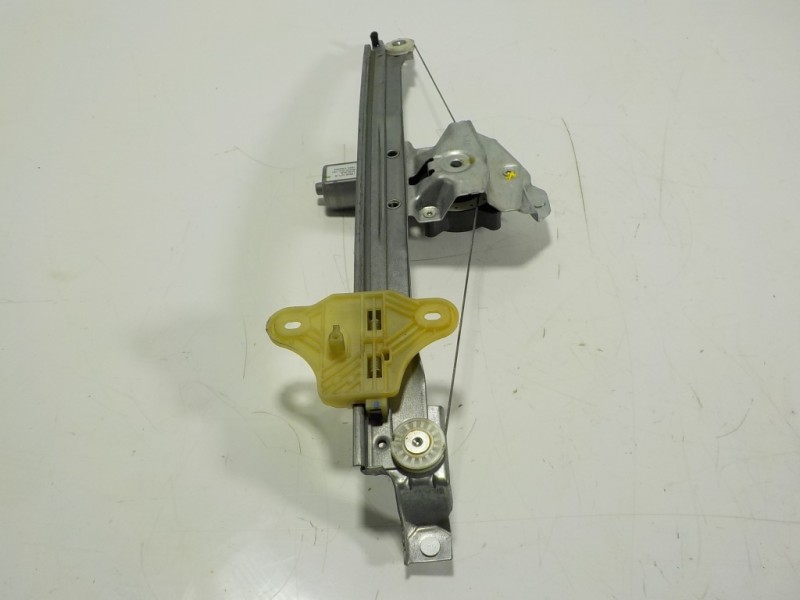 Recambio de elevalunas delantero derecho para renault captur 1.2 tce energy referencia OEM IAM 807200713R 128001471B 9030319C