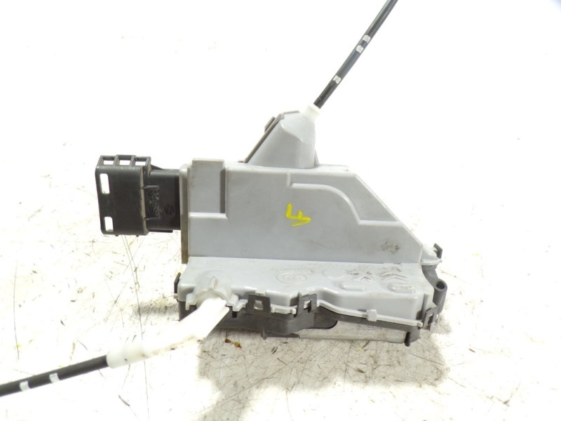 Recambio de cerradura puerta trasera izquierda para peugeot 3008 1.6 blue-hdi fap referencia OEM IAM 9800623780 006237 