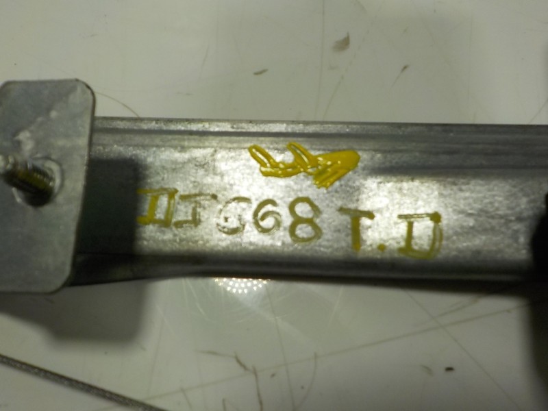 Recambio de elevalunas trasero derecho para renault captur 1.2 tce energy referencia OEM IAM 827009380R 12800147101D 9030352B