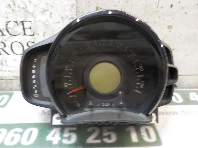 Recambio de cuadro instrumentos para toyota aygo 1.0 cat referencia OEM IAM 838000H440  