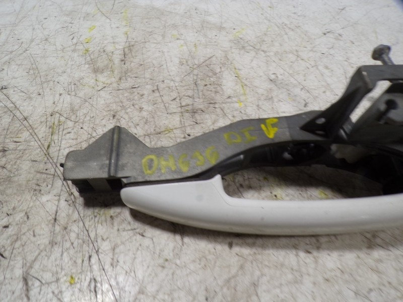 Recambio de maneta exterior delantera izquierda para peugeot 3008 1.6 blue-hdi fap referencia OEM IAM 9101KJ  