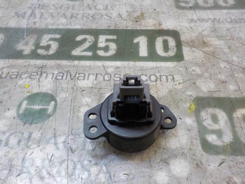 Recambio de warning para toyota aygo 1.0 cat referencia OEM IAM 843320H020  