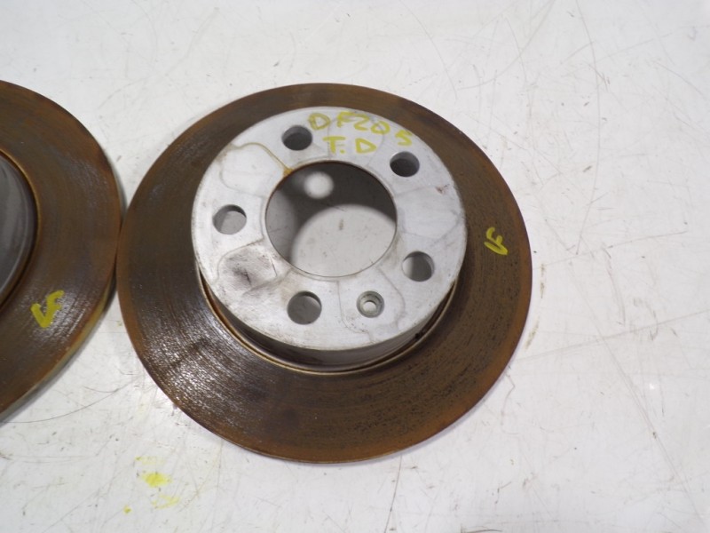 Recambio de disco freno trasero para audi a1 sportback (gba) 1.0 tfsi referencia OEM IAM 2Q0615601H  