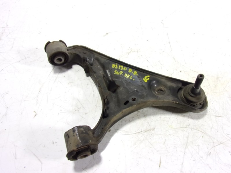 Recambio de brazo suspension superior delantero derecho para land rover discovery 4 tdv6 se referencia OEM IAM LR014132  